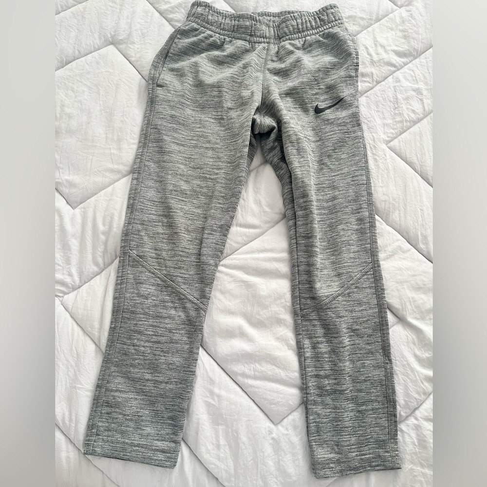 NIKE DRI-FIT BOYS SIZE SMALL